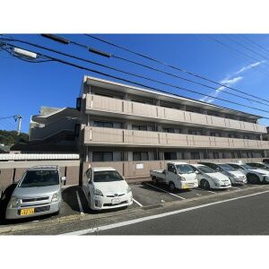 アビタシオン八事の駐車場