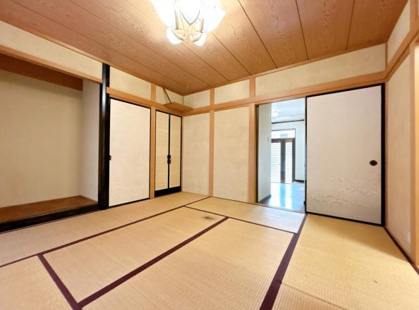 各務原市鵜沼羽場町6丁目の和室