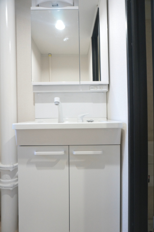 横尾2団地86号棟の独立洗面台