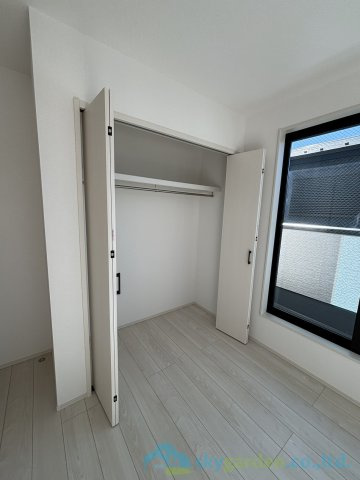 平塚市岡崎10期　新築戸建　全30棟26号棟の洋室