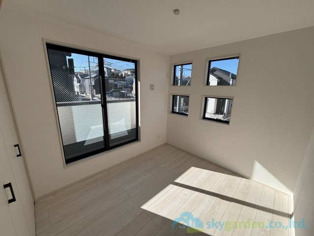 平塚市岡崎10期　新築戸建　全30棟26号棟の洋室