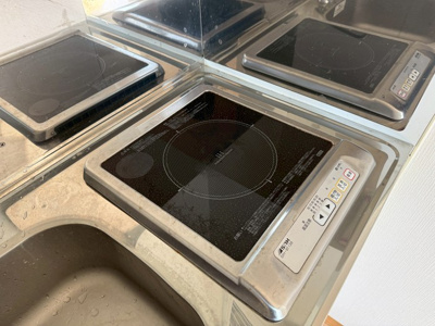 【展望】 | グレーシア | キッチンは1口IHクッキングヒーター♪IHは火を使わないので安心なうえ、お掃除もラクラク♪