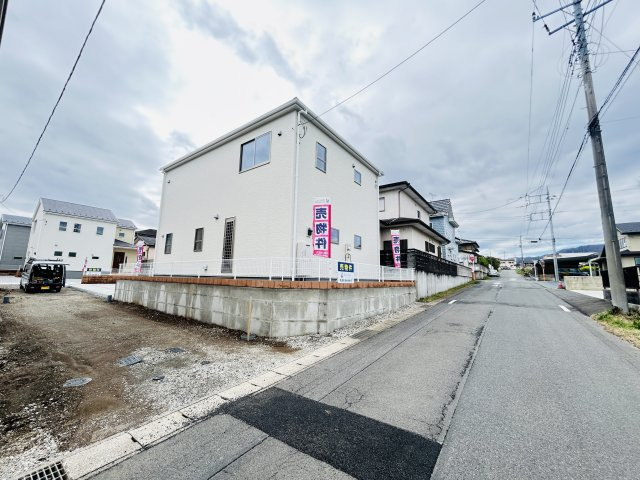 新築　北群馬郡吉岡町下野田第13　Livele Garden.S　2号棟の前面道路含む現地写真|現地写真　北側接道幅員約6ｍ