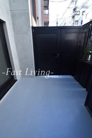 スタンズ神楽坂のバルコニー