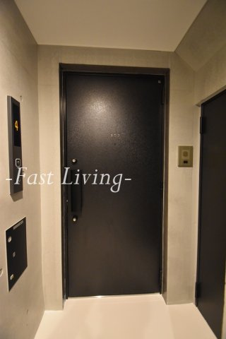 スタンズ神楽坂の玄関