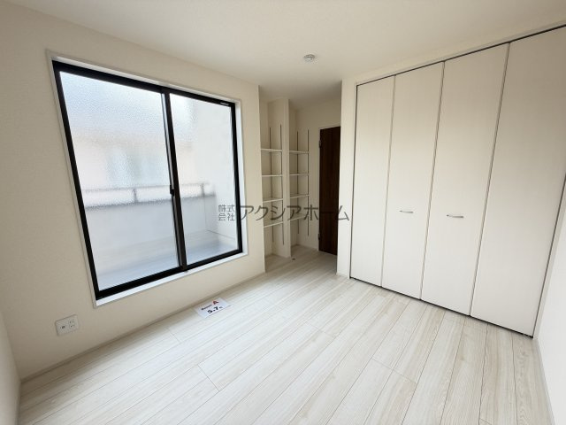 所沢市牛沼・全1棟　新築一戸建　～LDK15.8帖～の洋室|洋室5.7帖