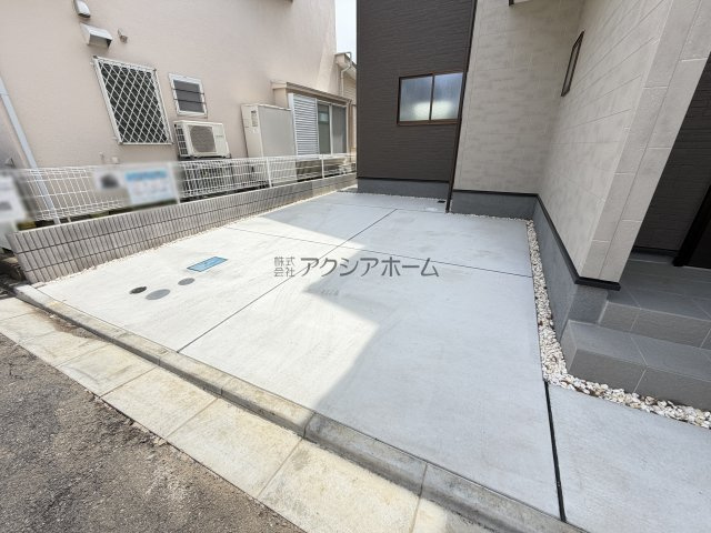 所沢市牛沼・全1棟　新築一戸建　～LDK15.8帖～の駐車場|並列駐車2台可能です(車種制限あり)