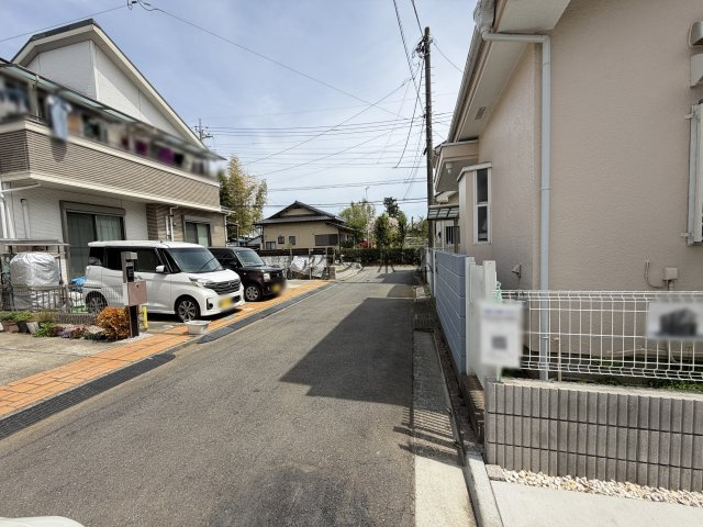 所沢市牛沼・全1棟　新築一戸建　～LDK15.8帖～の前面道路含む現地写真