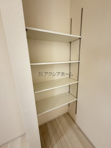 所沢市牛沼・全1棟　新築一戸建　～LDK15.8帖～のその他|キッチン後ろ可動棚