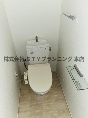 仲介手数料０円！La Facadeのトイレ