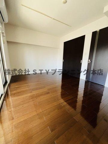 仲介手数料０円！La Facadeの居間・リビング