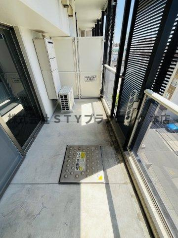 仲介手数料０円！La Facadeのバルコニー