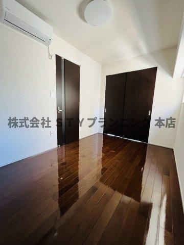 仲介手数料０円！La Facadeの居間・リビング