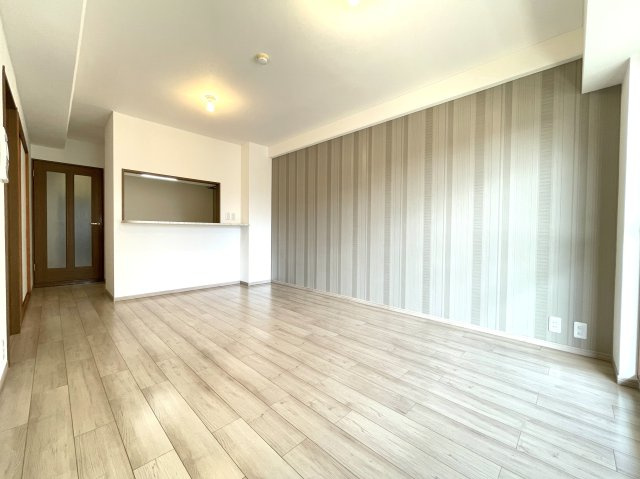 アルモード京都高辻の外観