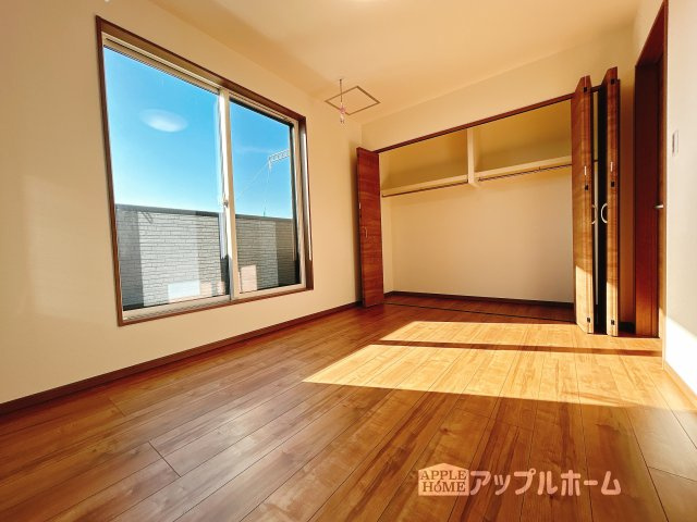 【新築住宅】羽生市須影 第1期の洋室|２階居室は全室収納あり！たっぷりある収納活用でお部屋もキレイを保てます♪