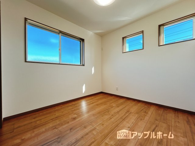 【新築住宅】羽生市須影 第1期の洋室|２階居室は全室収納あり！たっぷりある収納活用でお部屋もキレイを保てます♪