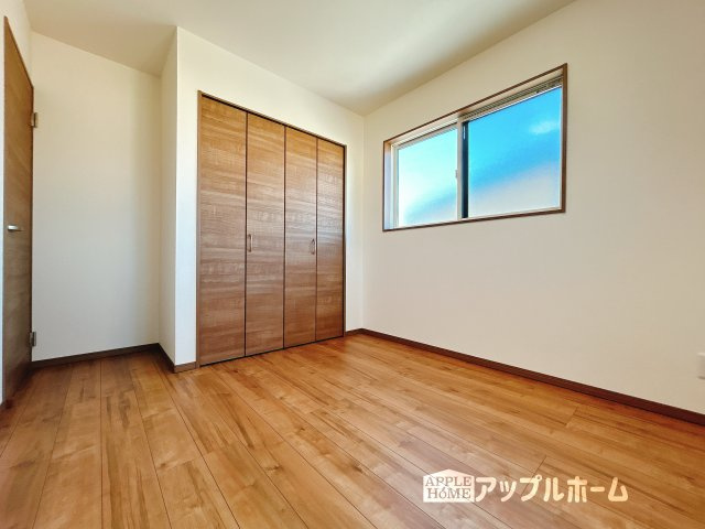 【新築住宅】羽生市須影 第1期の洋室|２階居室は全室収納あり！たっぷりある収納活用でお部屋もキレイを保てます♪