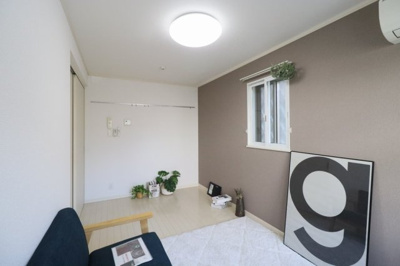 【居間・リビング】 | トライアングル蒲田 | 家具小物はイメージです