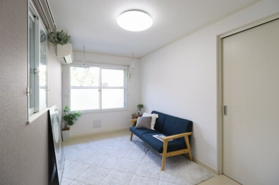 【寝室】 | トライアングル蒲田 | 家具小物はイメージです