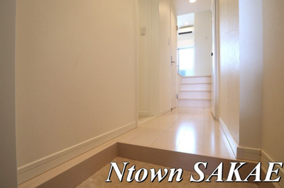 【玄関】 | ルナソレイユ | 収納もある玄関です