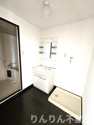 【洗面所】 | ガーデンヒルズ藍住Ⅱ | スペースが確保できる洗面所です