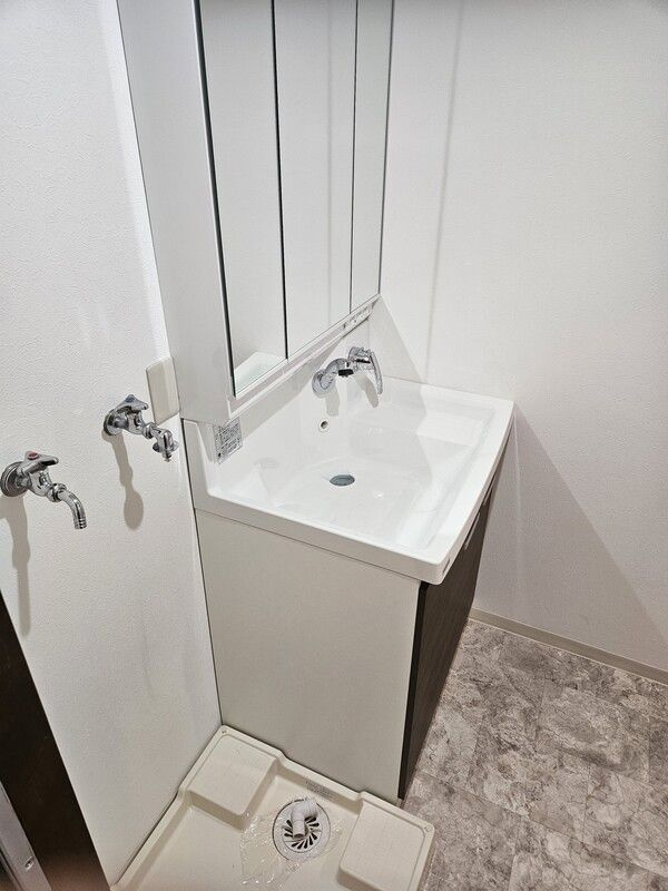 シティクレスト船橋の独立洗面台