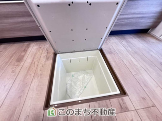 【収納】 | ブルーミングガーデン宇都宮市弥生2丁目　2号棟 | あると便利床下収納付きです☆