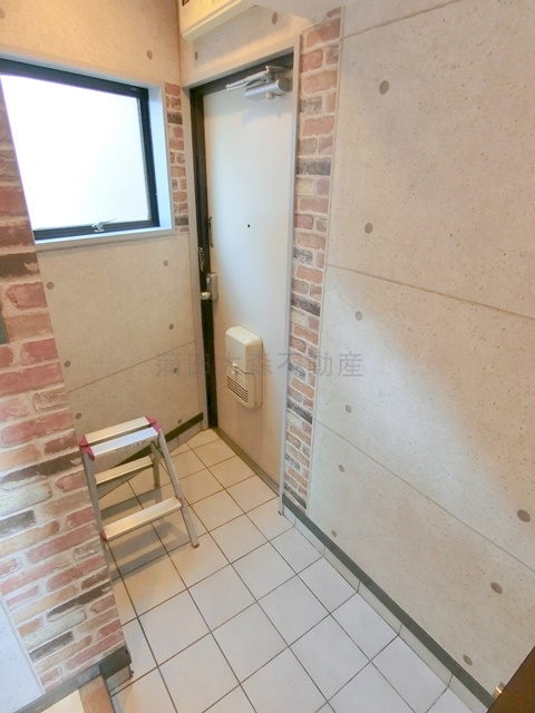 クレセント馬込の玄関