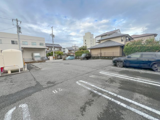 ディアコート・フジの駐車場