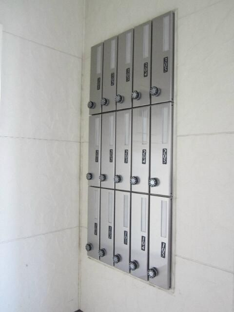 ネオハイブリッジのエントランス