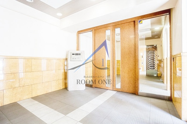 スカイコート都立大学第３のエントランス|エントランスです。