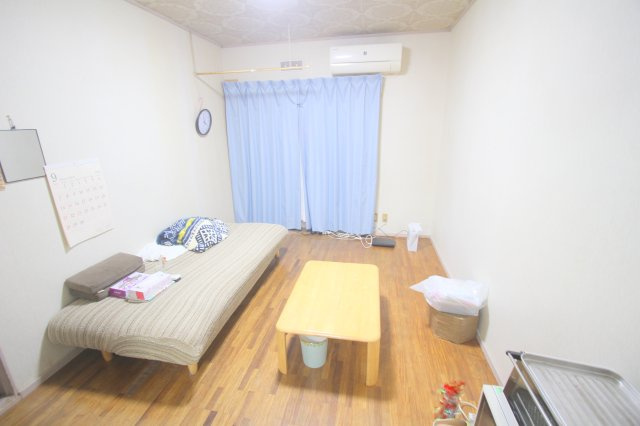 【洋室】 | 和光市新倉2丁目　中古テラスハウス（朝霞店） | 2025年11月撮影/6.0帖洋室