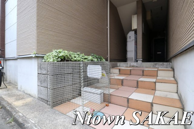 【エントランス】 | Glanz | 落ち着いたエントランスです