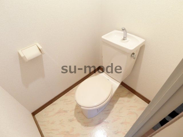 日東西中条ハイツのトイレ