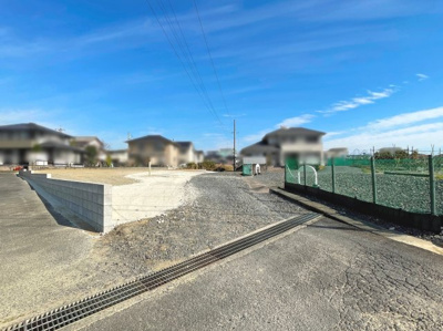 【前面道路含む現地写真】 | 鈴鹿市南旭が丘３丁目