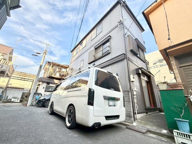 板橋区東坂下1丁目　中古戸建の外観|現地写真（2025.12.08撮影）

現地ご見学希望・資料請求などお気軽にお問い合わせ下さい！
03-5990-5201