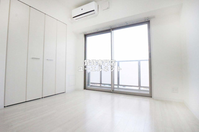 【寝室】 | RIDGEガーデン江坂2 | 明るく開放感のある居室で、自分だけのくつろぎ空間を。