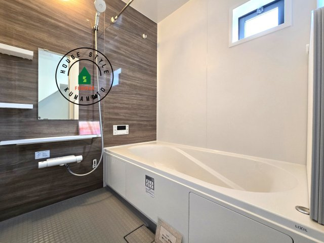 熊本市東区花立6丁目第2-1棟（1号棟）　の浴室|1日の疲れを癒してくれる広々バスルーム。雨の日のお洗濯にも大活躍な浴室乾燥機付です！