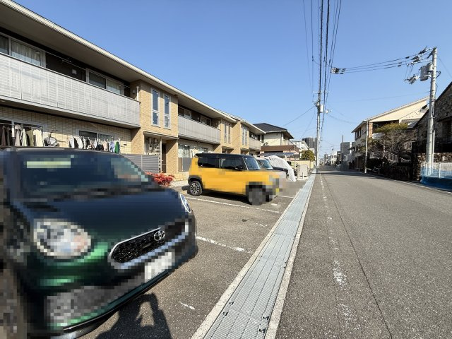 フェリオ 一ツ橋の駐車場