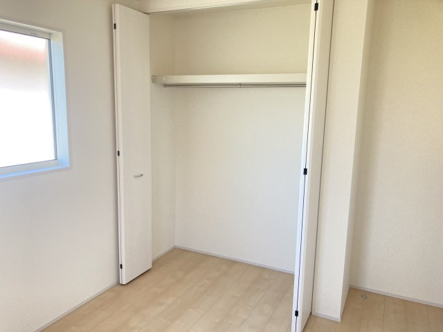 リーブルガーデンＳ第13吉岡町下野田の収納|2階洋室③収納です