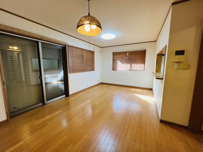 【居間・リビング】 | 上賀茂舟着町　中古戸建