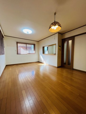 【居間・リビング】 | 上賀茂舟着町　中古戸建