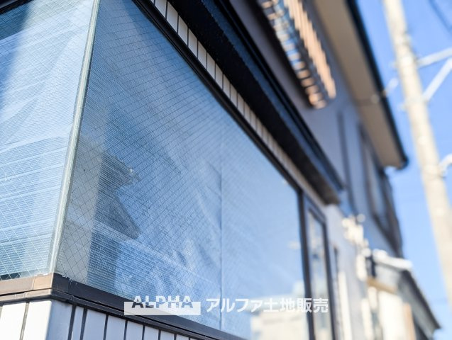 あきる野市二宮東2丁目　中古戸建の外観|【House of the Sun】
◆明るい家◆太陽の温かな光がお家全体を照らす。そこには目を輝かせ笑顔で見つめてくれる君がいて、「ただいま」の言葉がこだまする。そんな君の瞳に恋している。