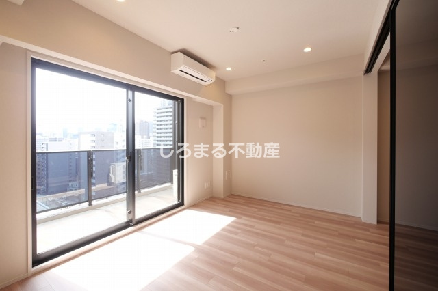 シーズンフラッツ中崎の居間・リビング