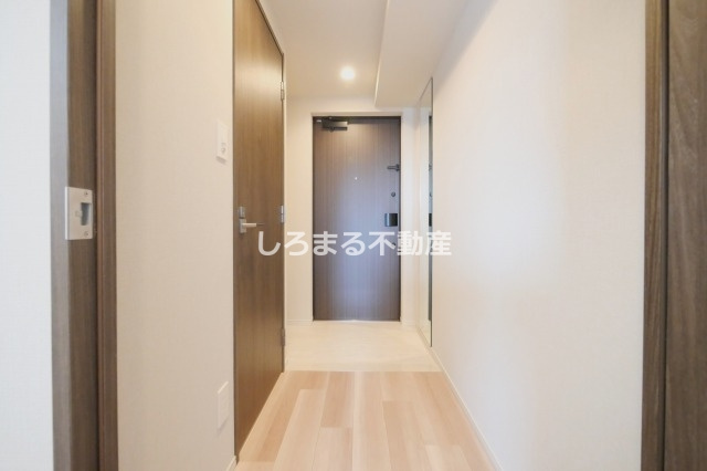 シーズンフラッツ中崎の玄関