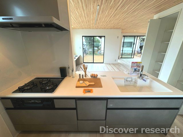 町田市西成瀬1丁目 新築戸建てのキッチン|【システムキッチン（食洗器付）】