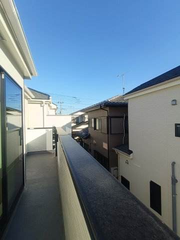 三郷市　上彦名　新築戸建　全2棟のバルコニー|お洗濯にも便利なバルコニー