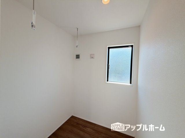 【新築住宅】羽生市加羽ヶ崎 全2棟の洋室|ランドリールーム