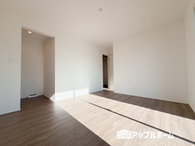 【新築住宅】羽生市加羽ヶ崎 全2棟の洋室|居室は全室収納あり！たっぷりある収納活用でお部屋もキレイを保てます♪