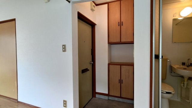 千代田ハイツの玄関